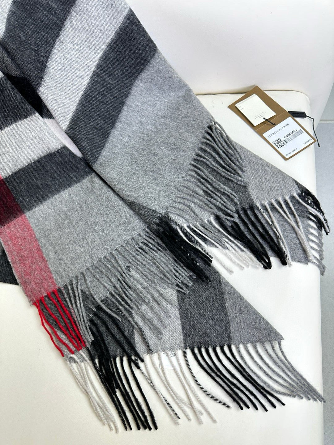 BURBERRY 26S SCARF 200CM IN CASHMERE 278702