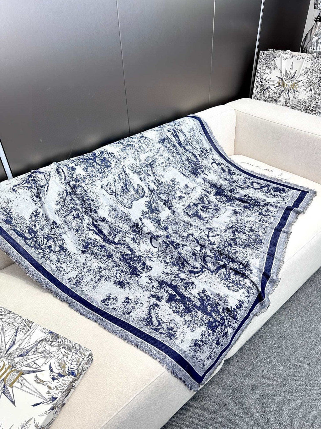 DIOR 26S SCARF 140CM IN SILK & CASHMERE 292286