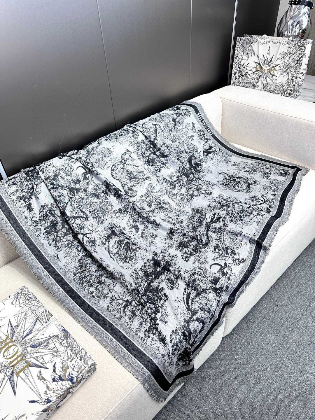 DIOR 26S SCARF 140CM IN SILK & CASHMERE 292287