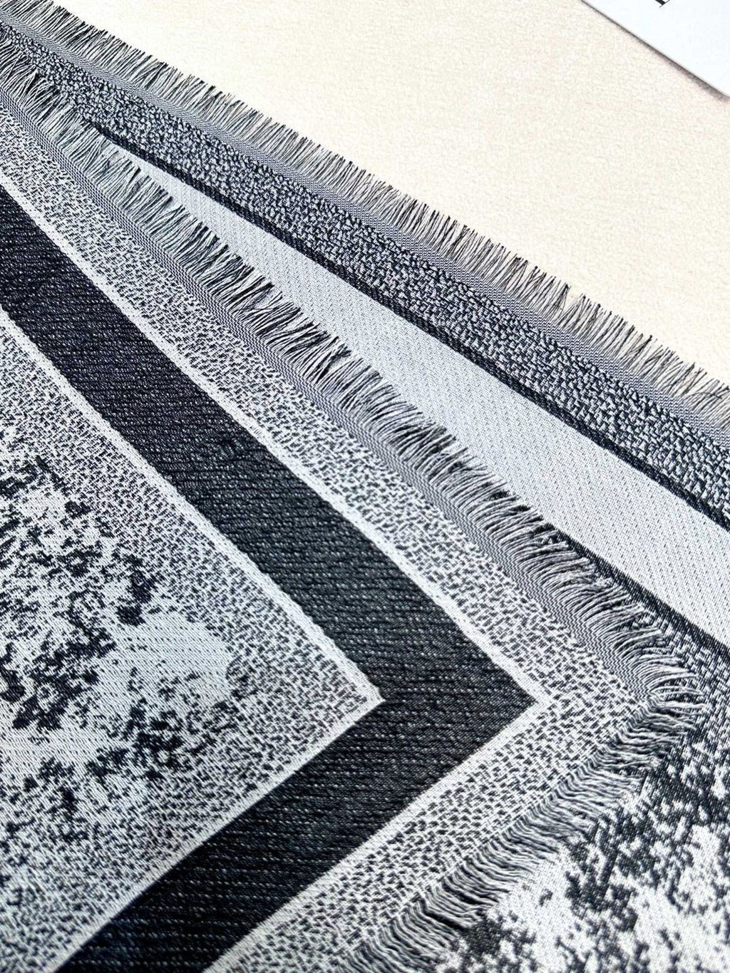DIOR 26S SCARF 140CM IN SILK & CASHMERE 292287