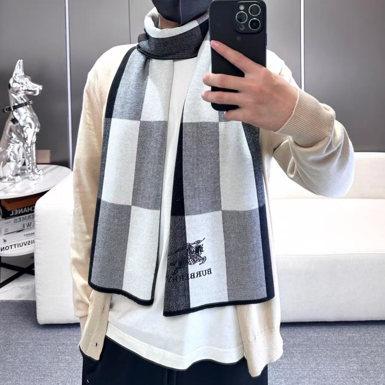 BURBERRY 26S SCARF 180CM IN CASHMERE 303180