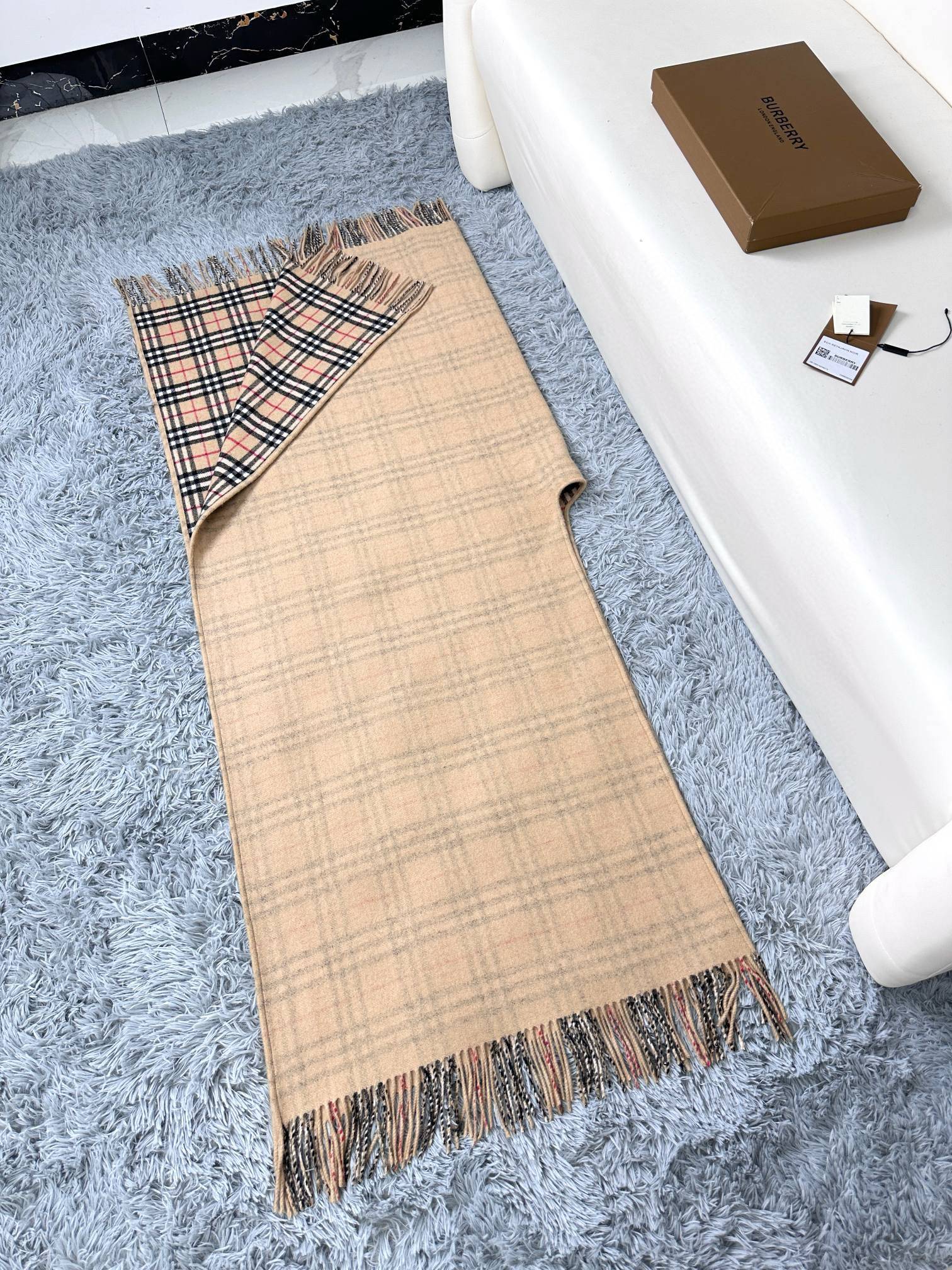 BURBERRY 25S SCARF 150 CM IN CASHMERE 937995