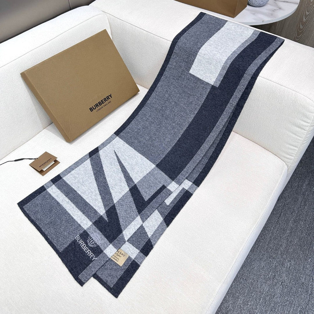 BURBERRY 26S SCARF 180CM IN CASHMERE 175710