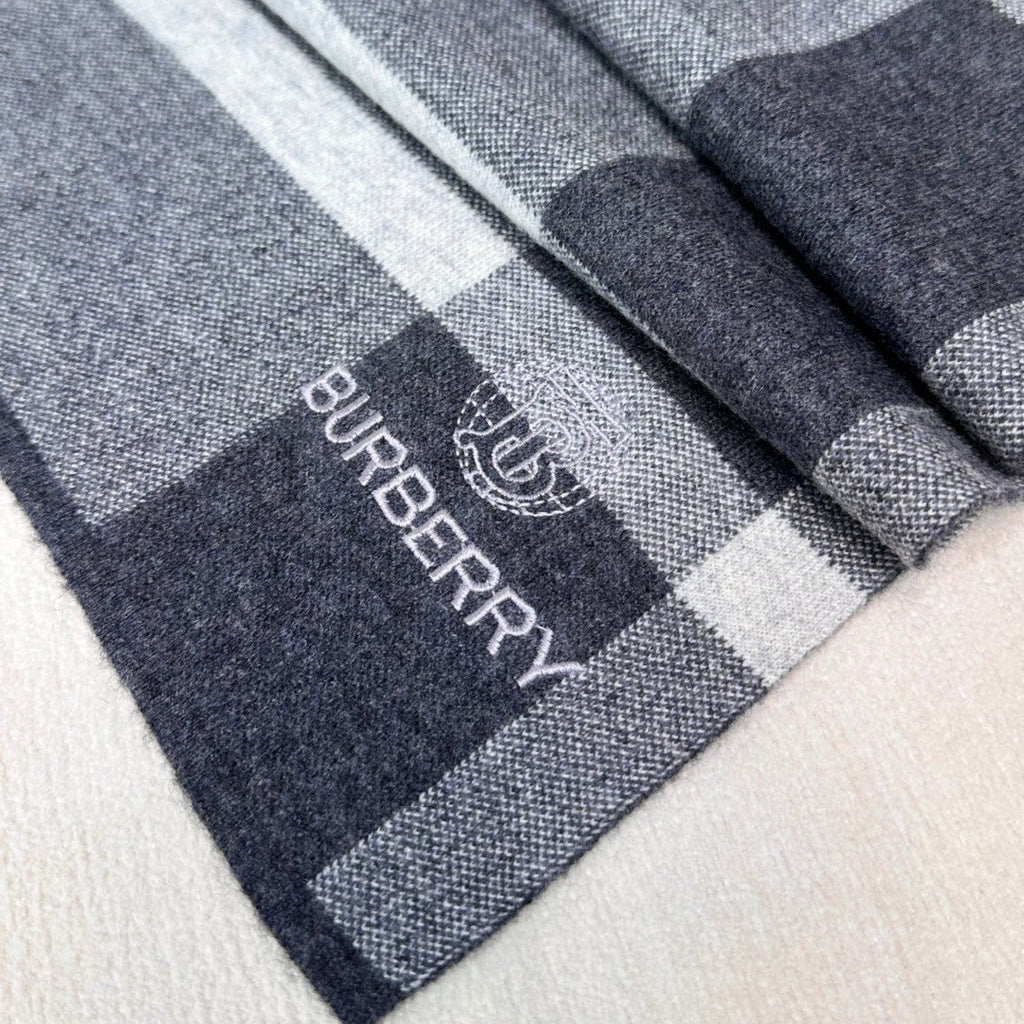 BURBERRY 26S SCARF 180CM IN CASHMERE 175710