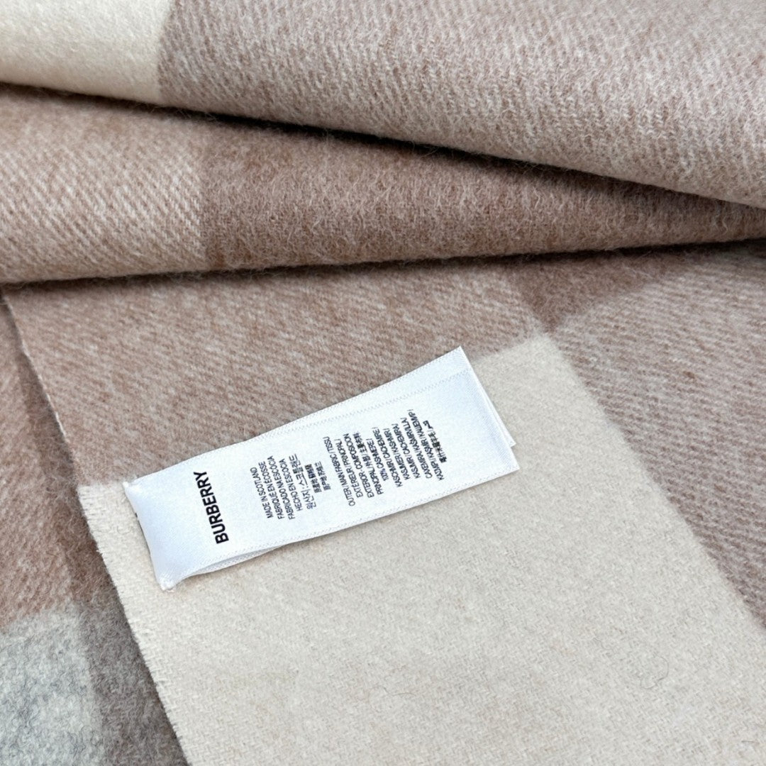BURBERRY 26S SCARF 200CM IN CASHMERE 869769