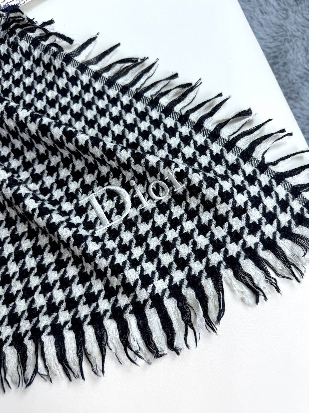 DIOR 26S SCARF 180CM IN CASHMERE 137995