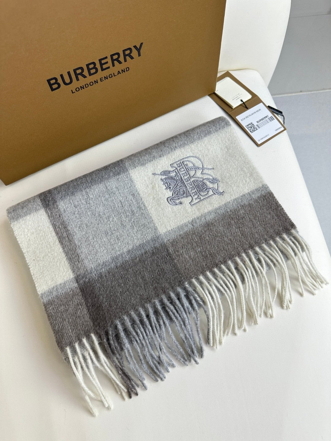 BURBERRY 26S SCARF 180CM IN CASHMERE 278705