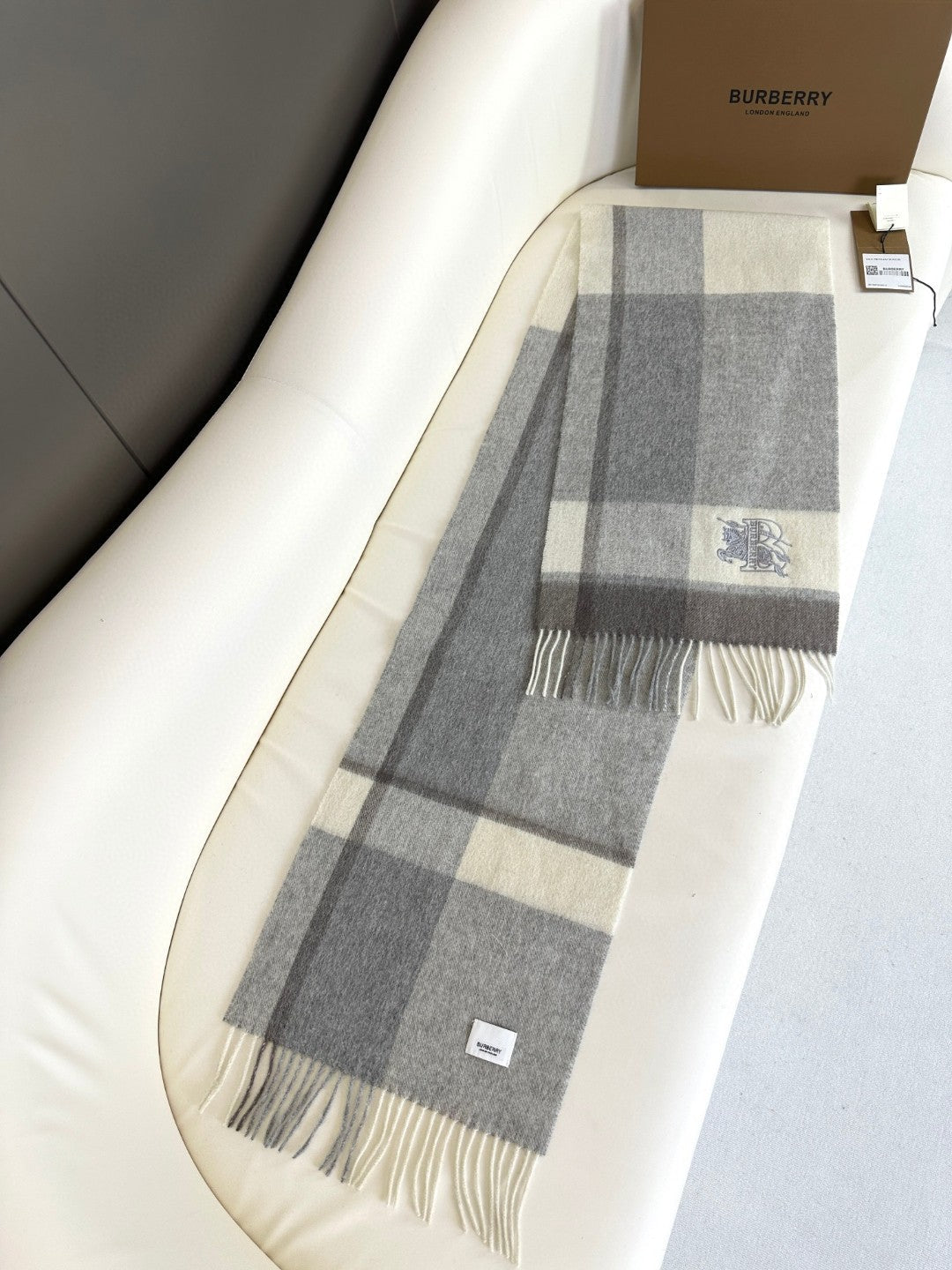 BURBERRY 26S SCARF 180CM IN CASHMERE 278705