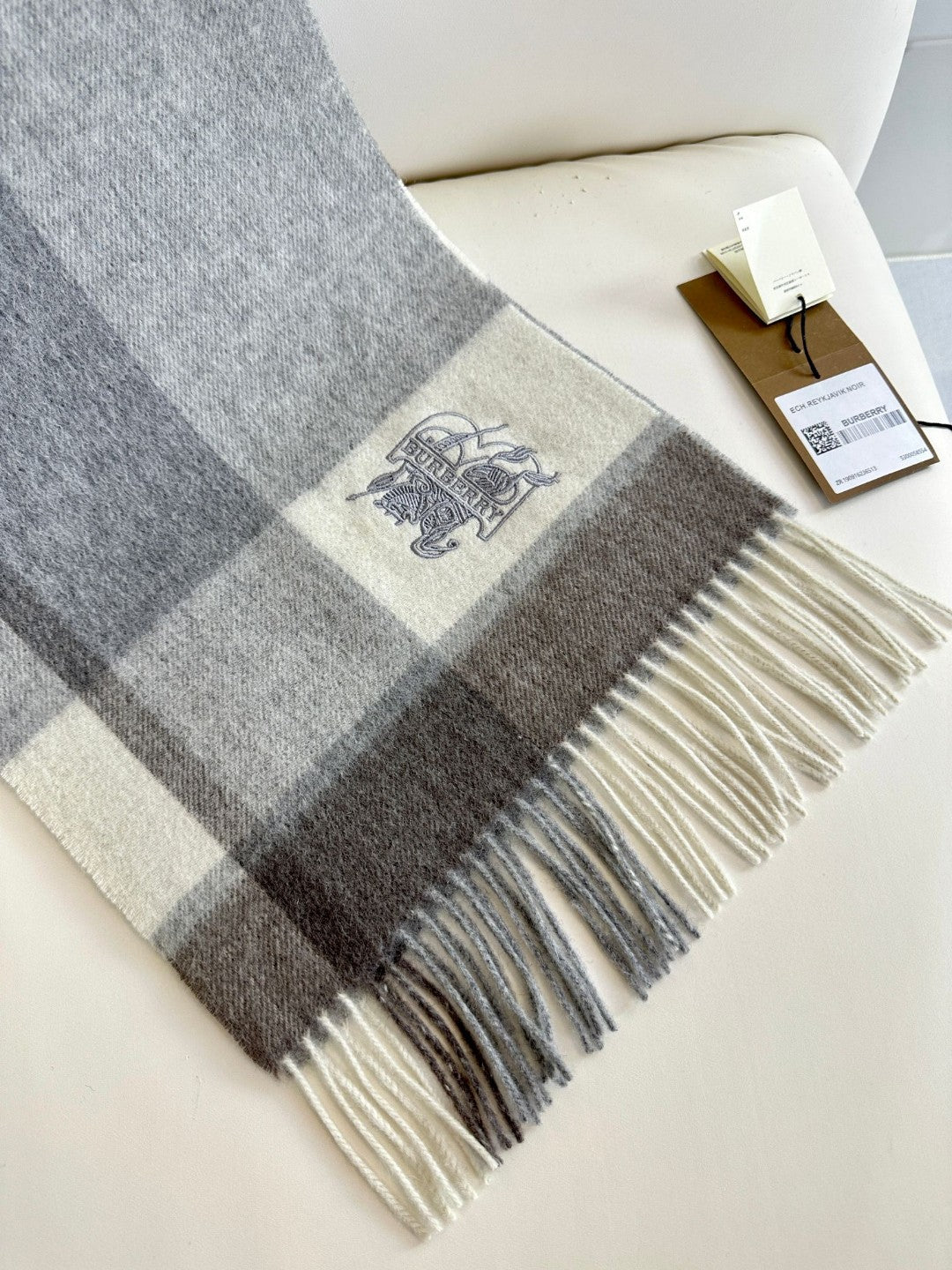 BURBERRY 26S SCARF 180CM IN CASHMERE 278705