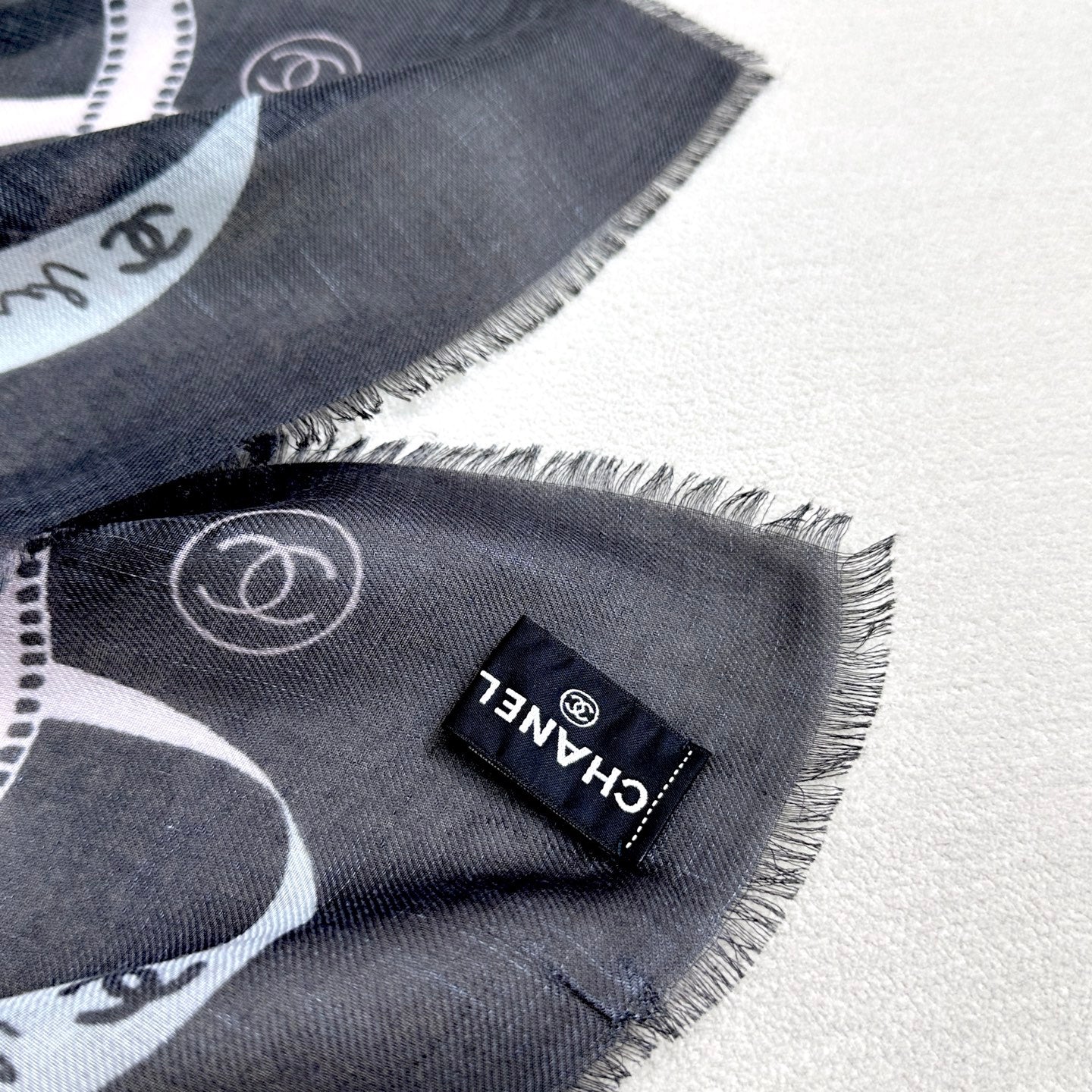 CHANEL 26S SCARF 200 IN SILK 304563