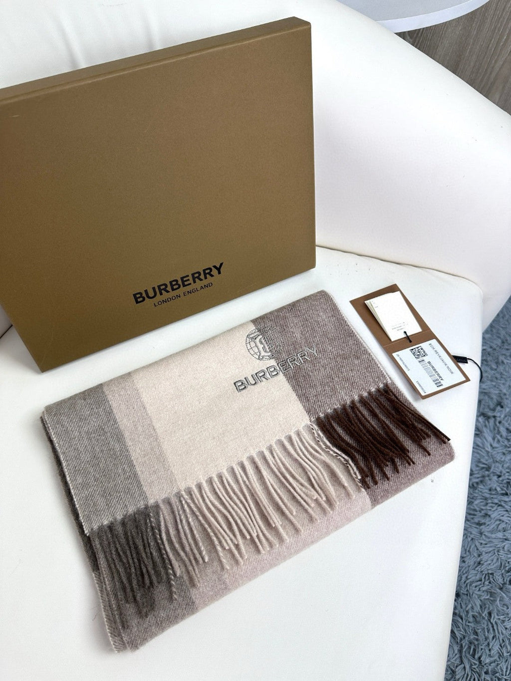 BURBERRY 26S SCARF 180CM IN CASHMERE 176176