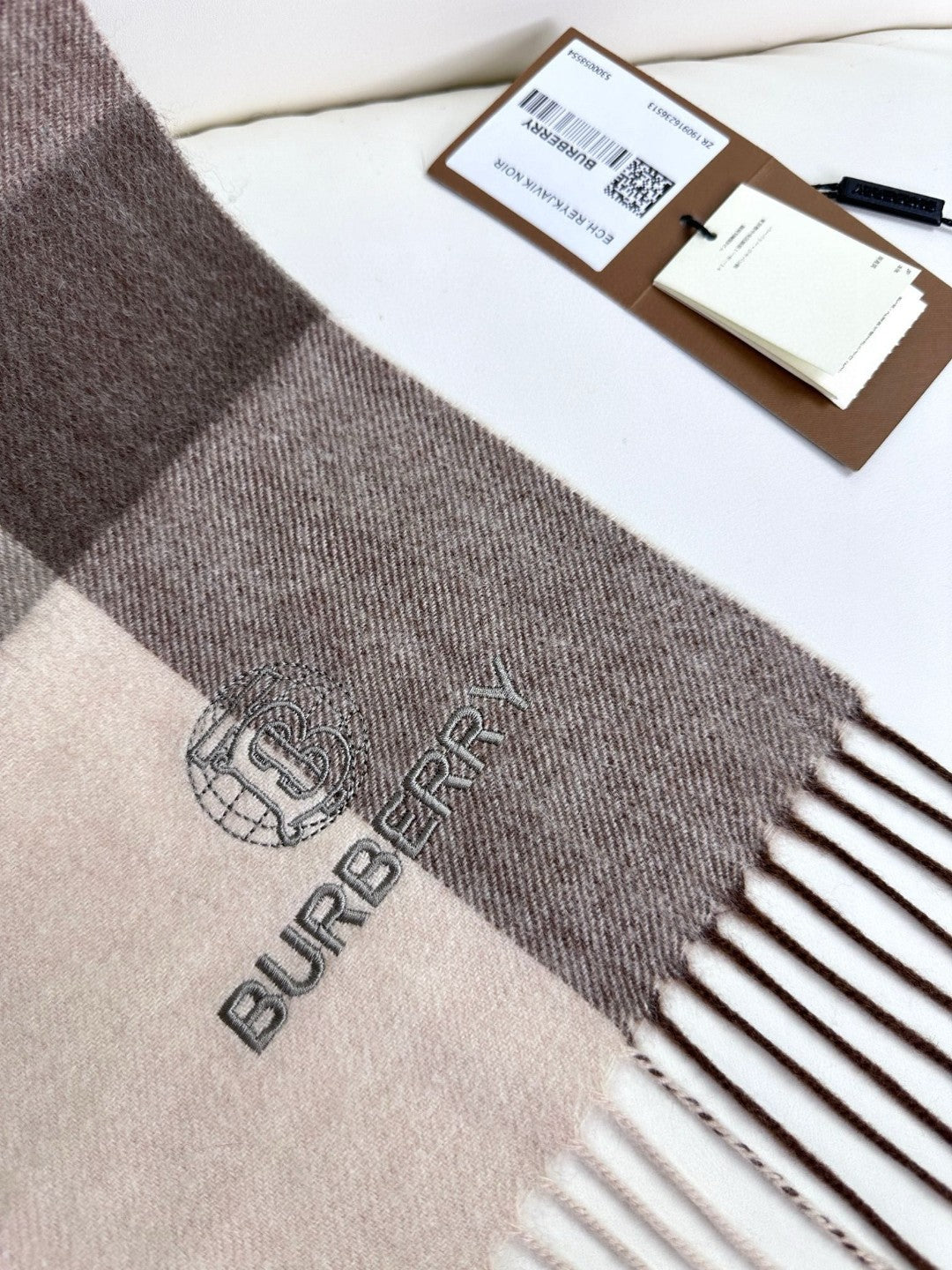 BURBERRY 26S SCARF 180CM IN CASHMERE 176176
