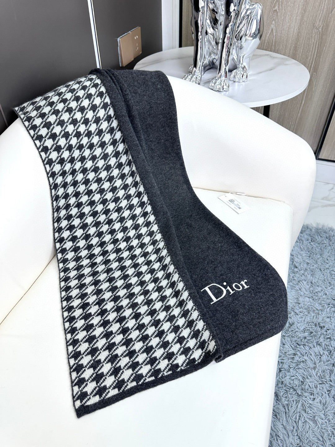 DIOR 26S SCARF 190CM IN CASHMERE 128106