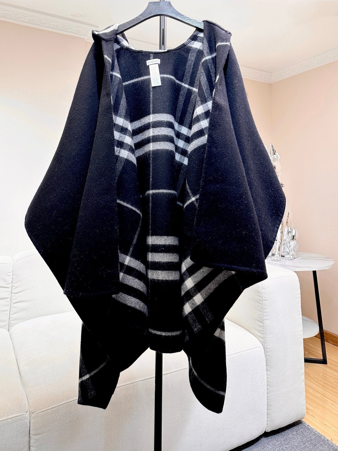 BURBERRY 26S HOODED CAPE 176 IN CASHMERE 304564