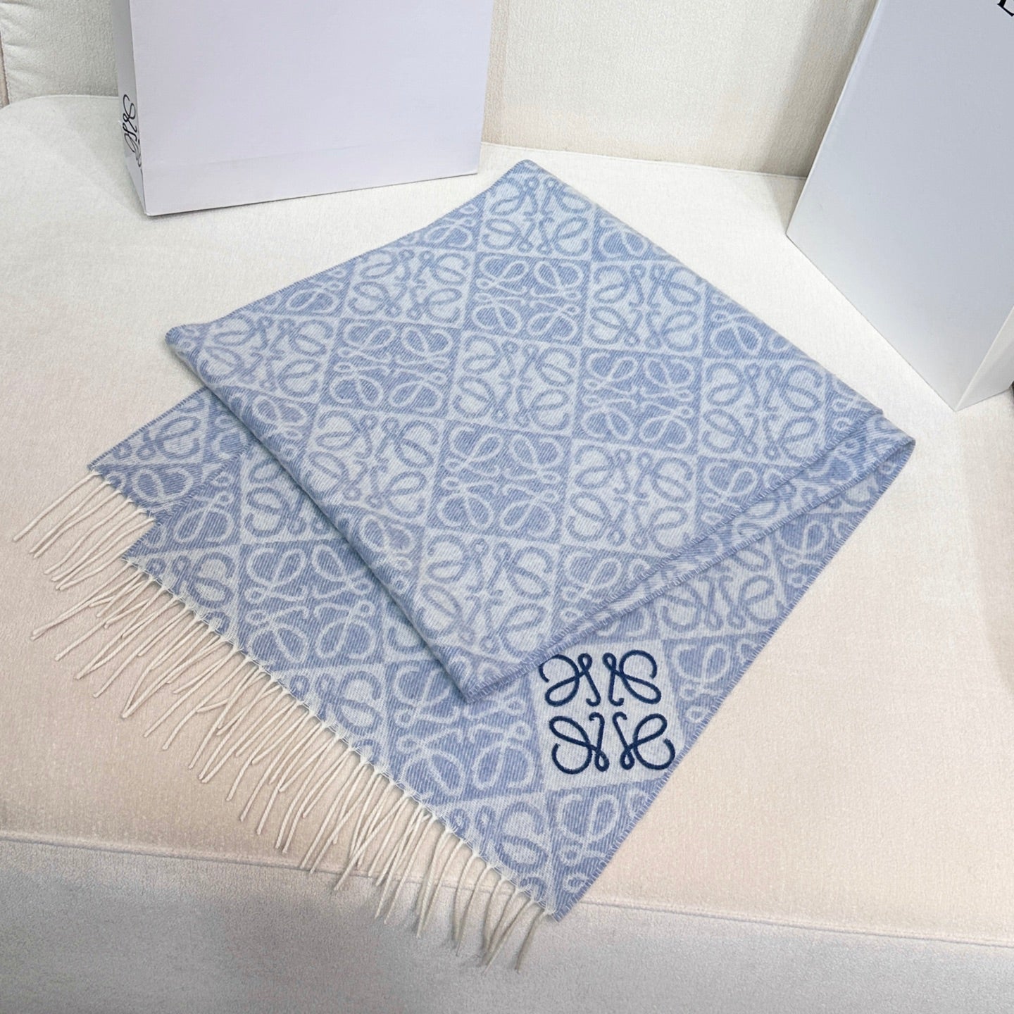 LOEWE 26S SCARF 180 IN CASHMERE WOOL 266430