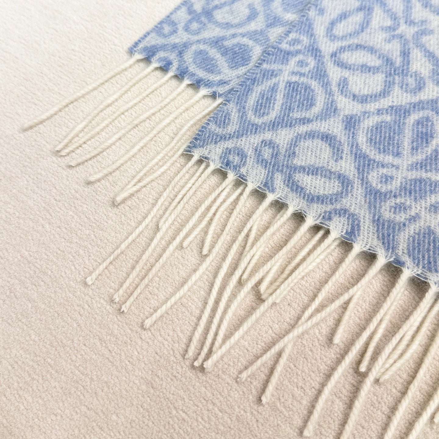 LOEWE 26S SCARF 180 IN CASHMERE WOOL 266430