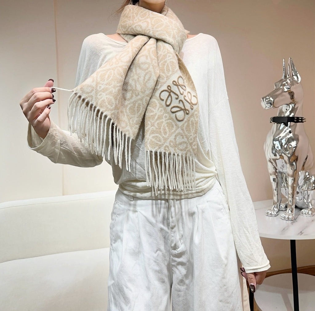 LOEWE 26S SCARF 180 IN CASHMERE WOOL 266432