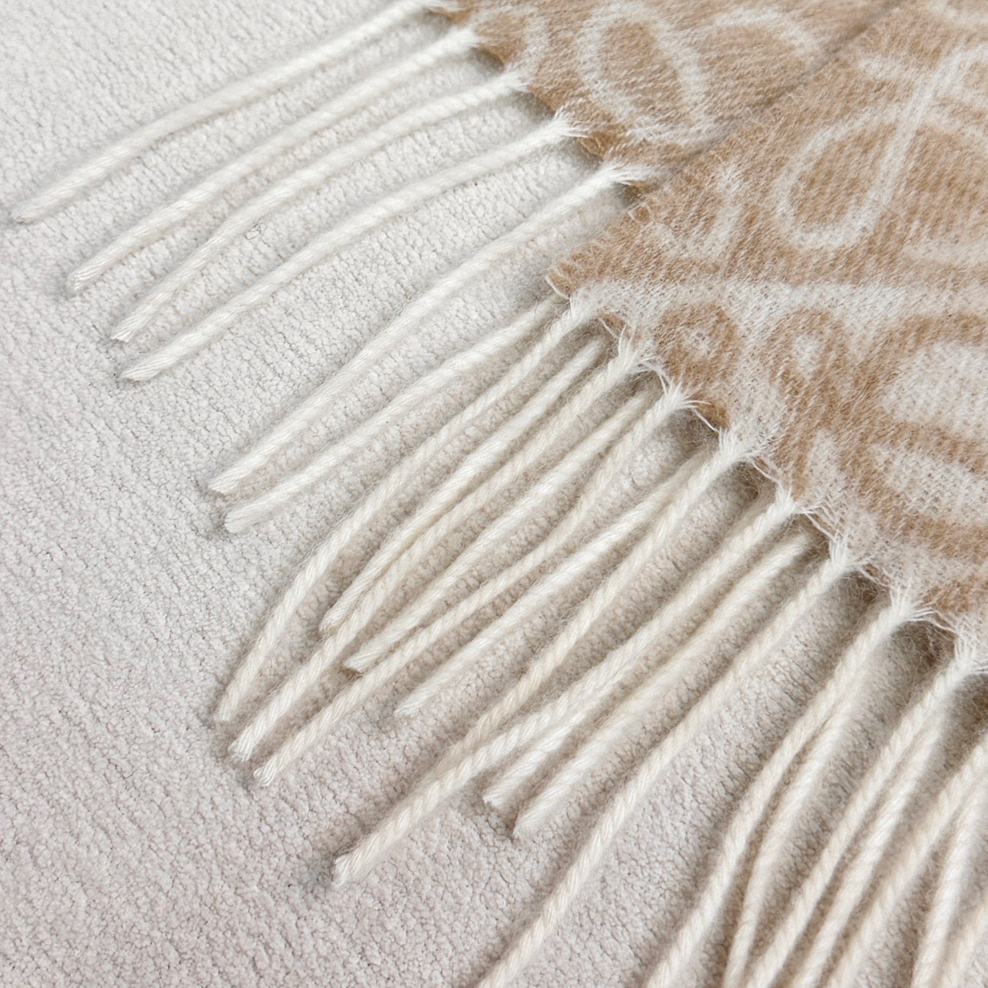 LOEWE 26S SCARF 180 IN CASHMERE WOOL 266432