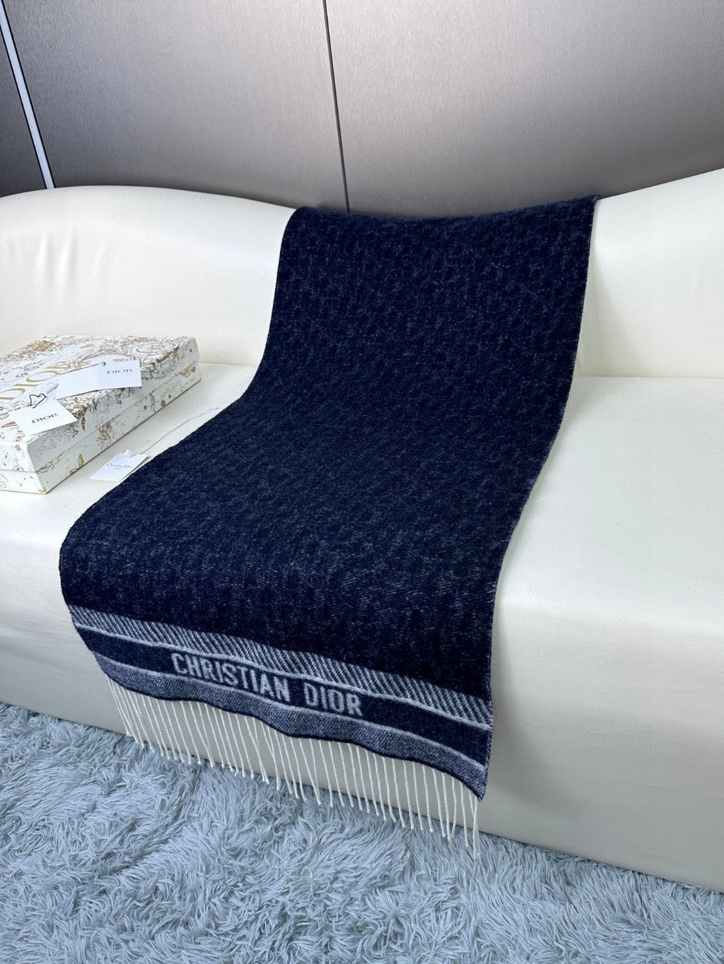 DIOR 26S SCARF 180CM IN CASHMERE 286180