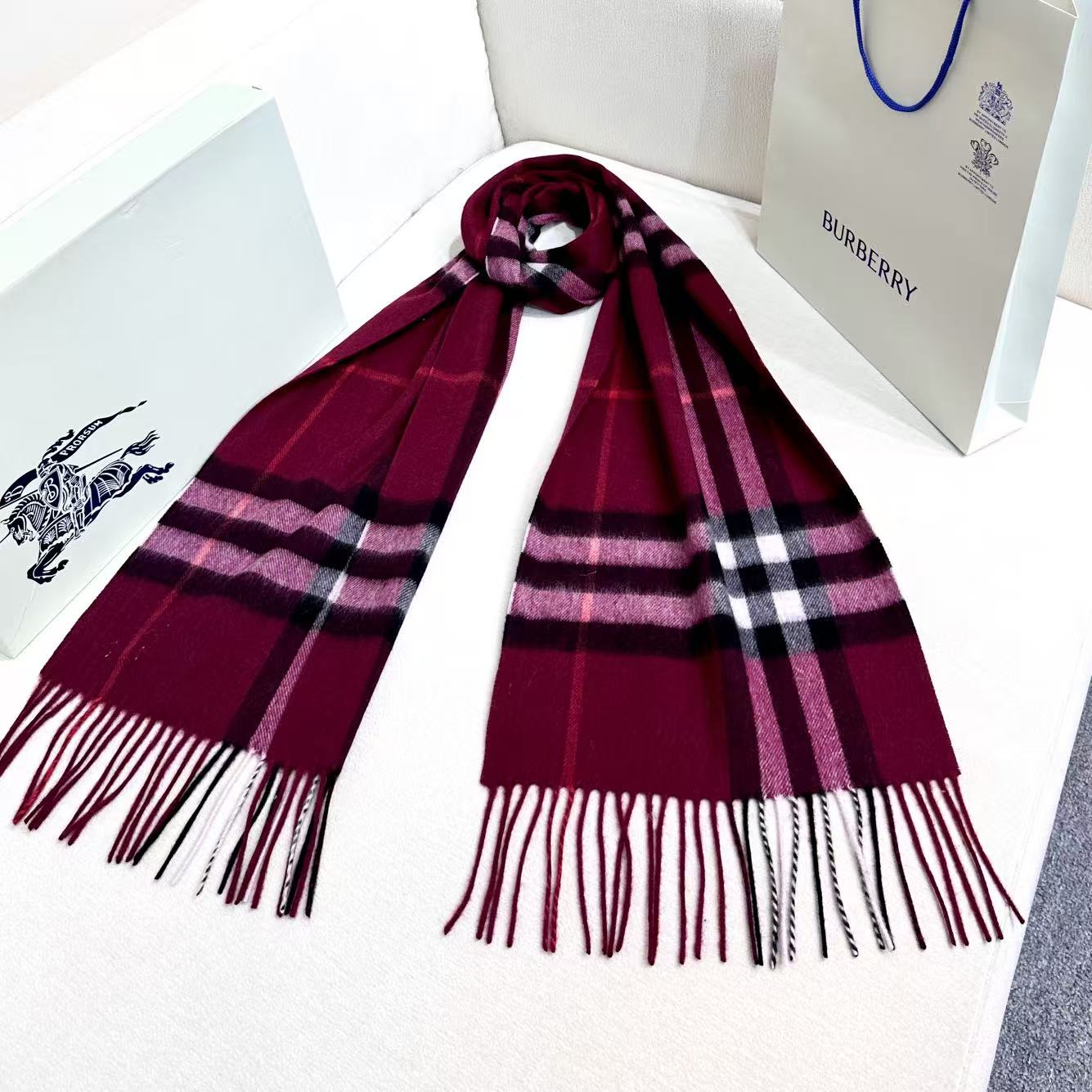 BURBERRY 26S SCARF 168CM IN CASHMERE 184979