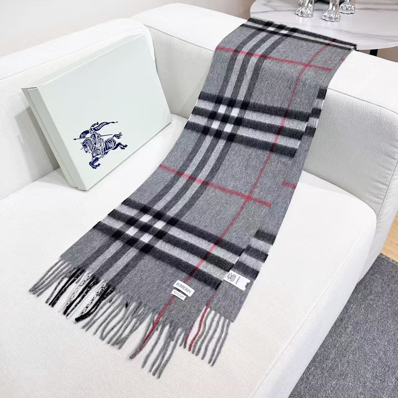 BURBERRY 26S SCARF 168CM IN CASHMERE 184980