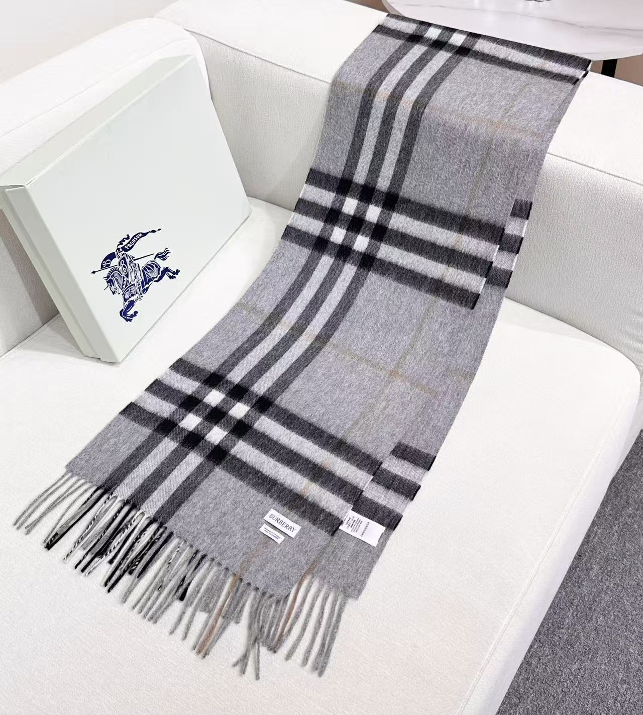 BURBERRY 26S SCARF 168CM IN CASHMERE 184982