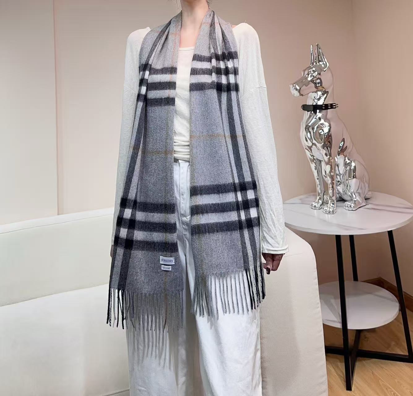 BURBERRY 26S SCARF 168CM IN CASHMERE 184982