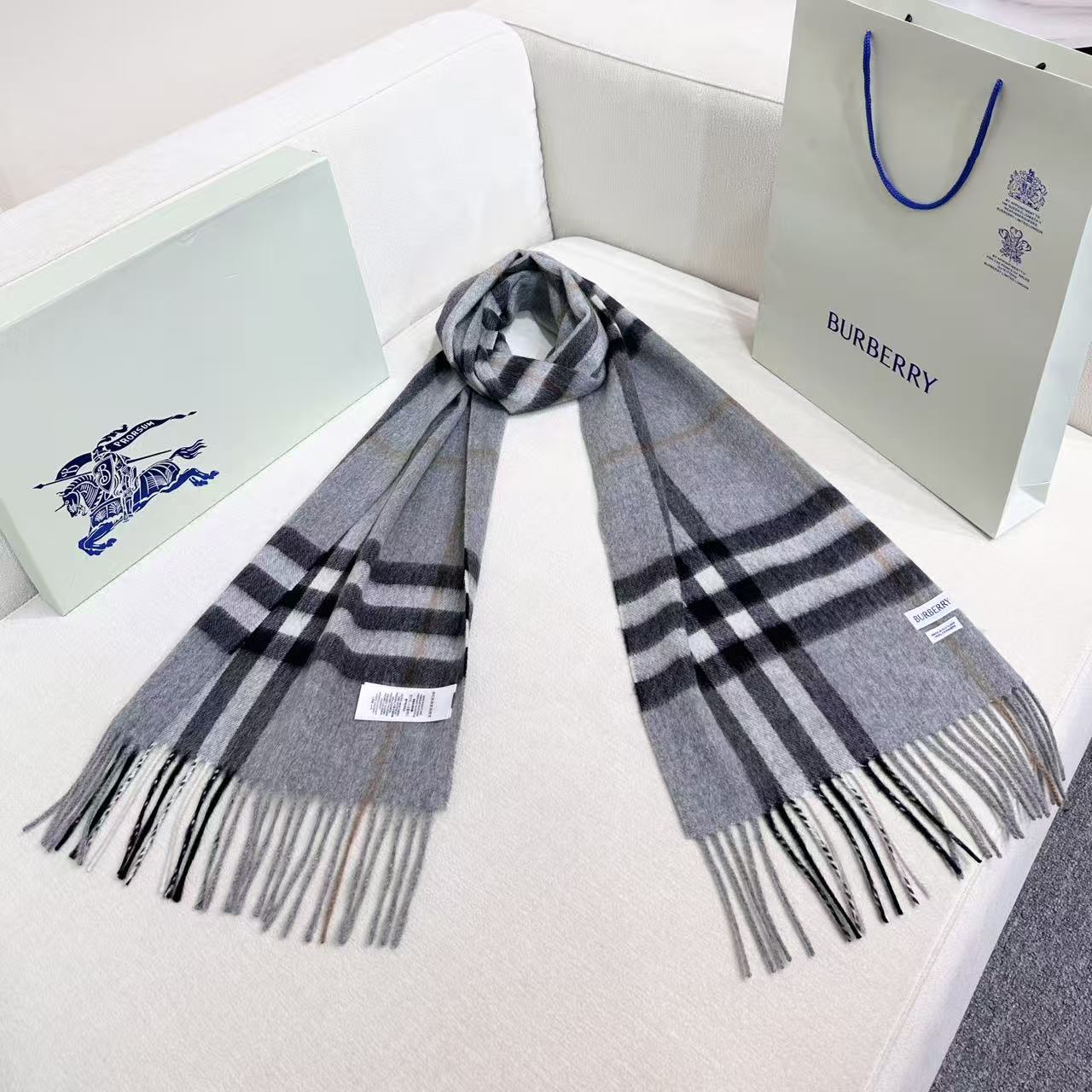BURBERRY 26S SCARF 168CM IN CASHMERE 184982