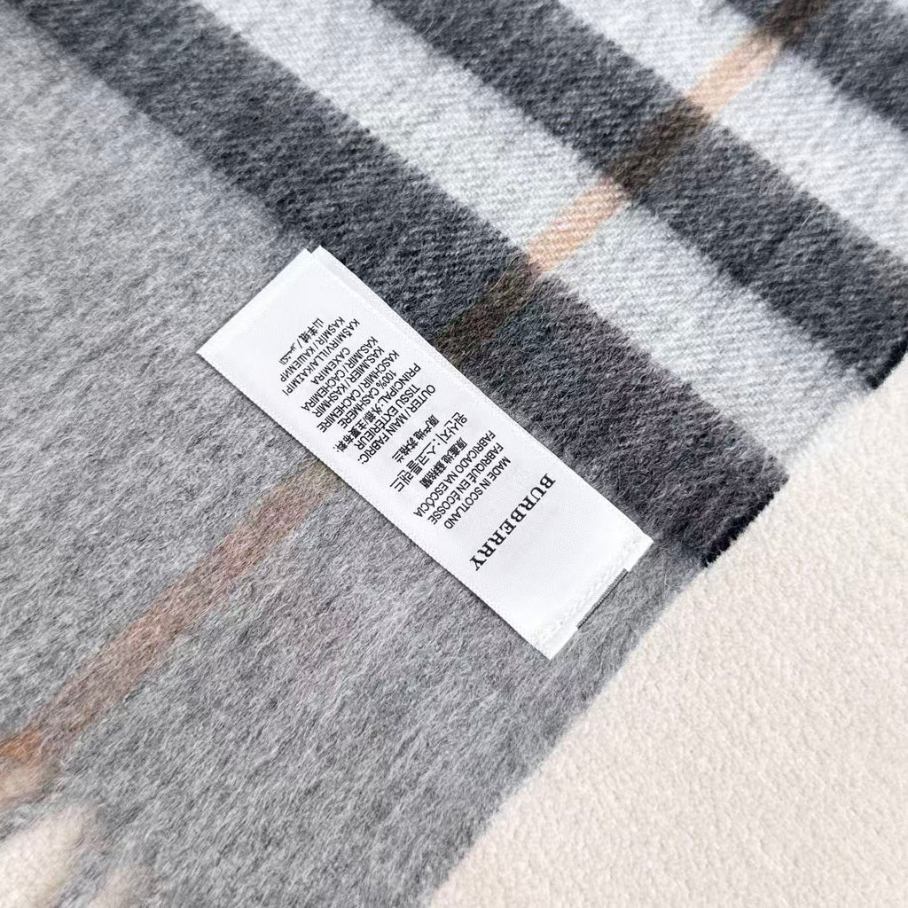 BURBERRY 26S SCARF 168CM IN CASHMERE 184982