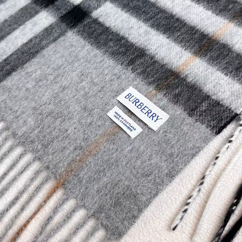 BURBERRY 26S SCARF 168CM IN CASHMERE 184982