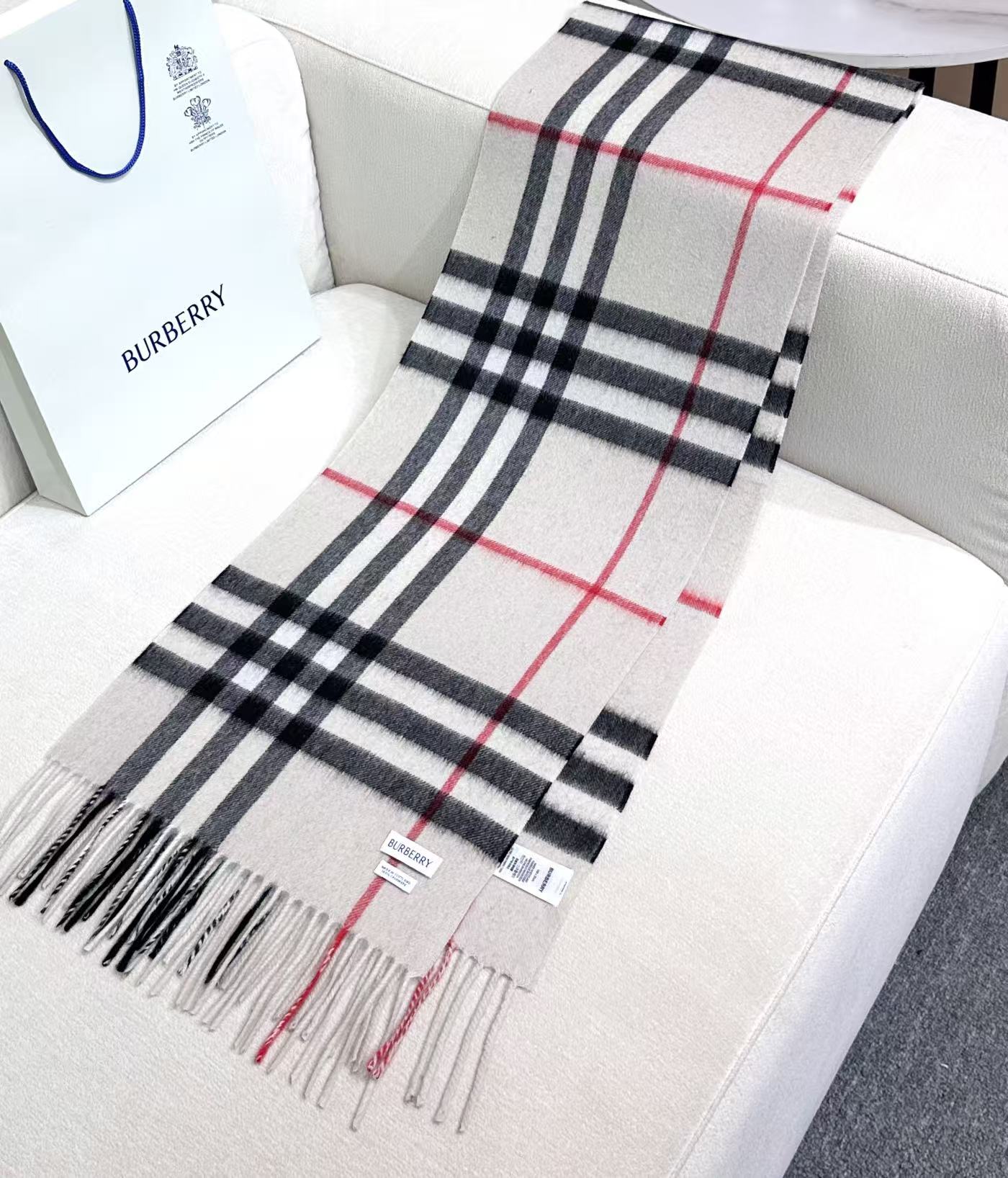 BURBERRY 26S SCARF 168CM IN CASHMERE 184985