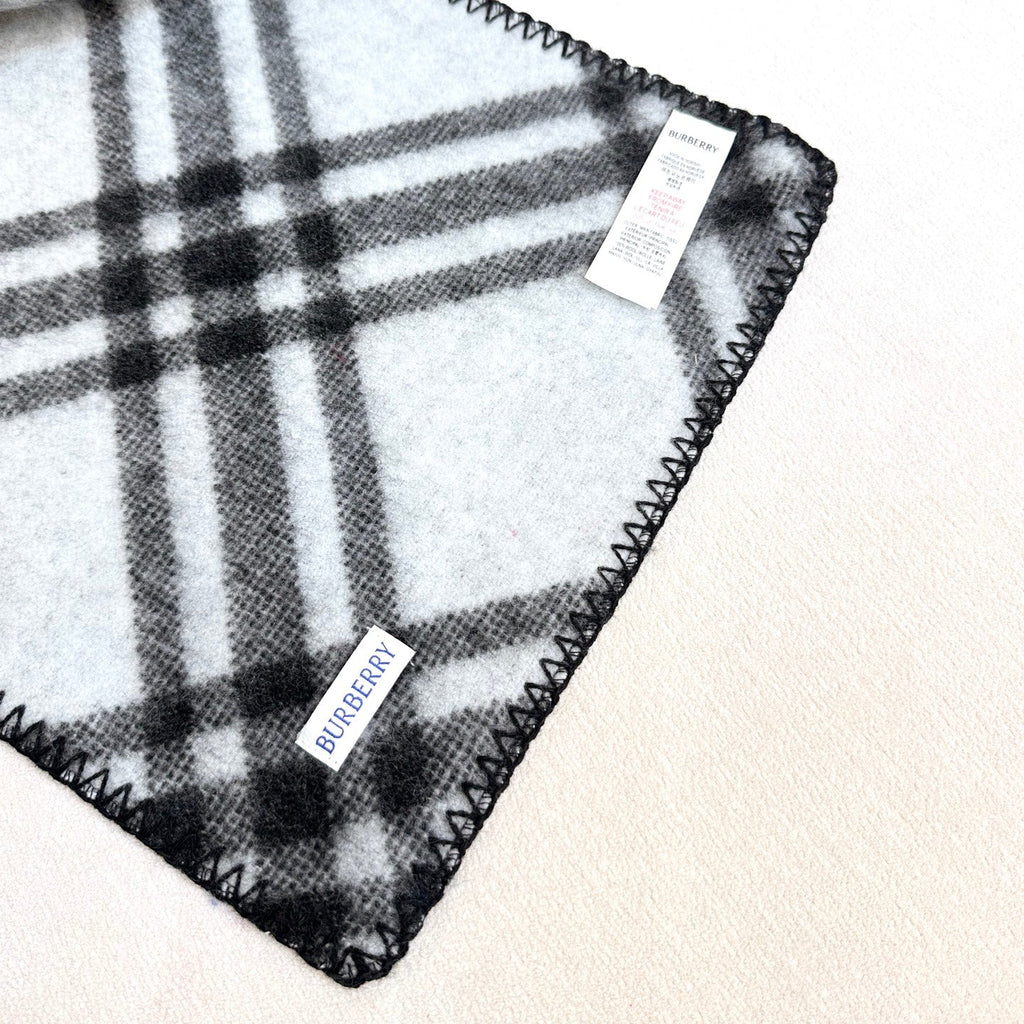 BURBERRY 25S SCARF 195 CM IN CASHMERE 938002