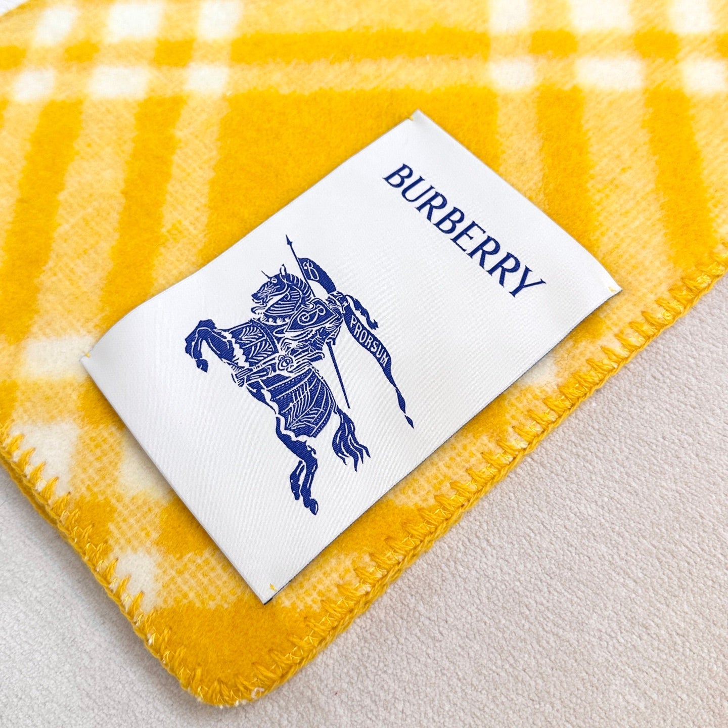 BURBERRY 25S SCARF 195 CM IN CASHMERE 938003