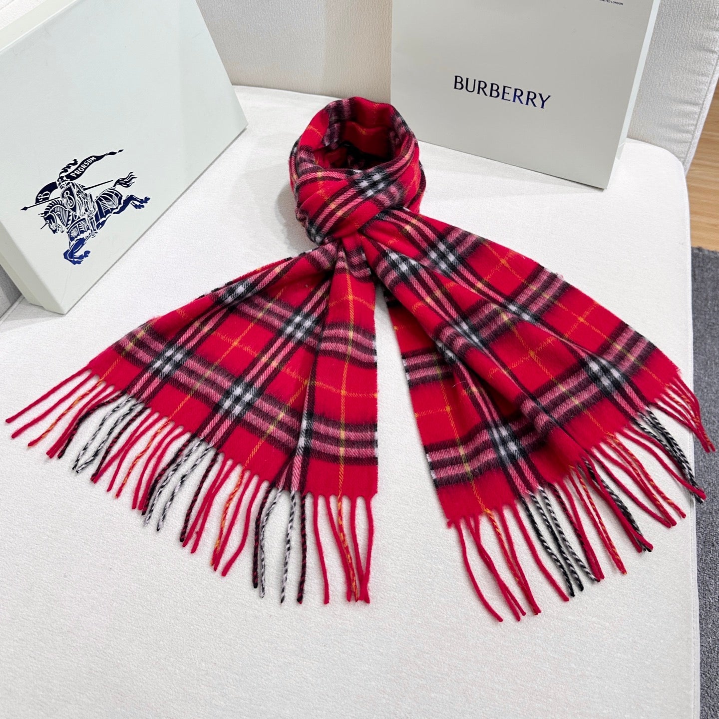 BURBERRY 26S SCARF 180CM IN CASHMERE 290649
