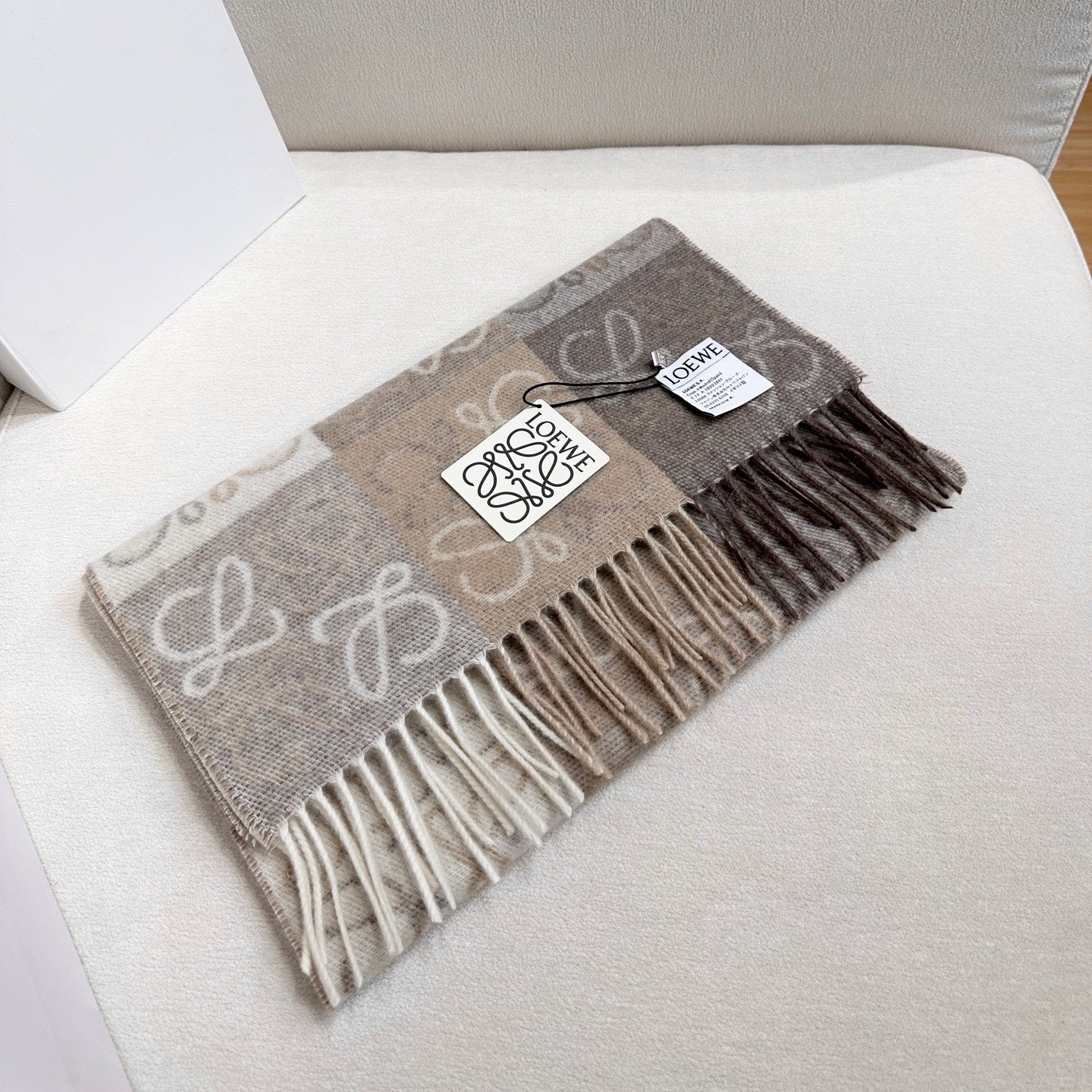 LOEWE 26S SCARF 180 IN CASHMERE WOOL 303185