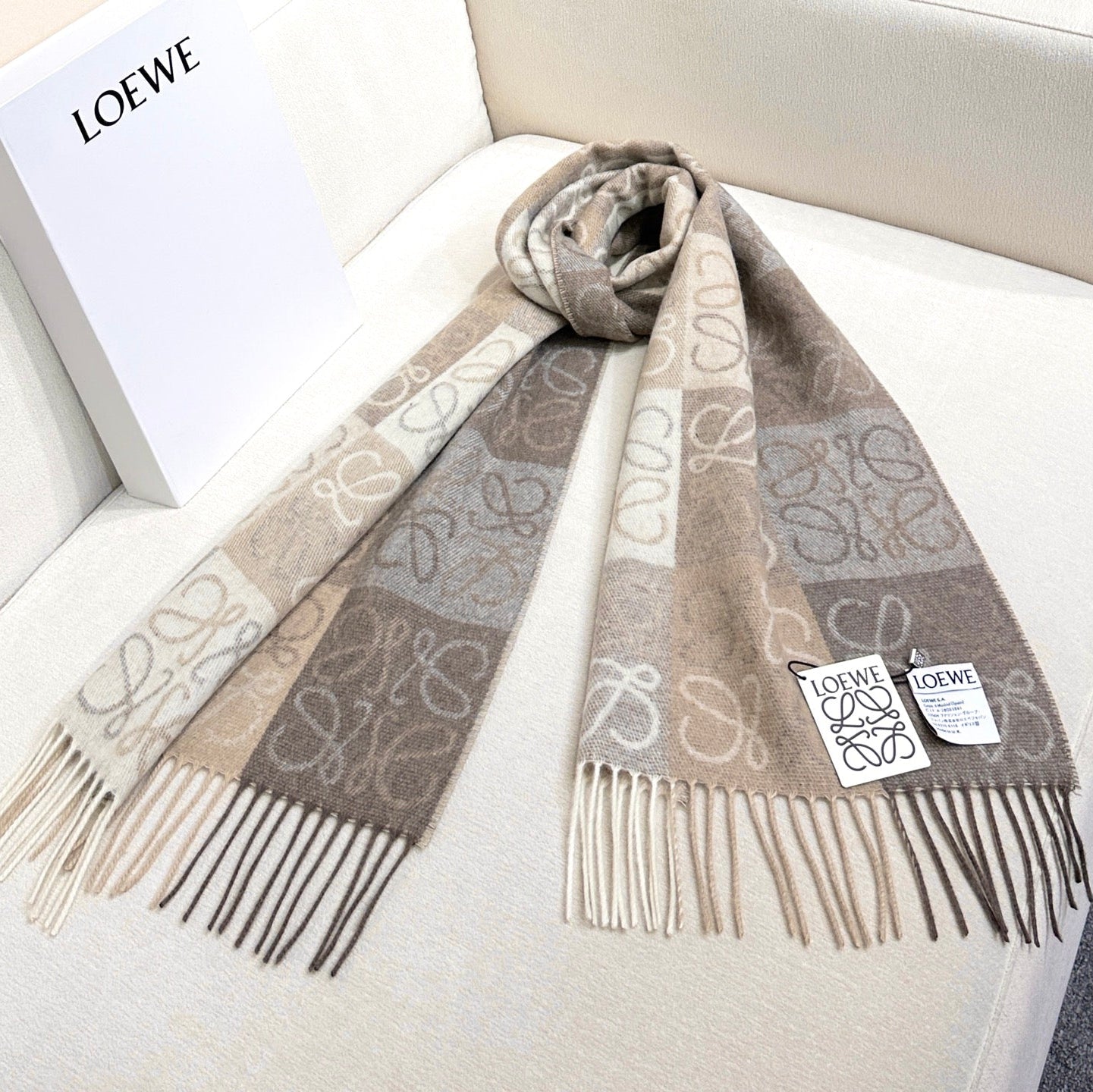 LOEWE 26S SCARF 180 IN CASHMERE WOOL 303185
