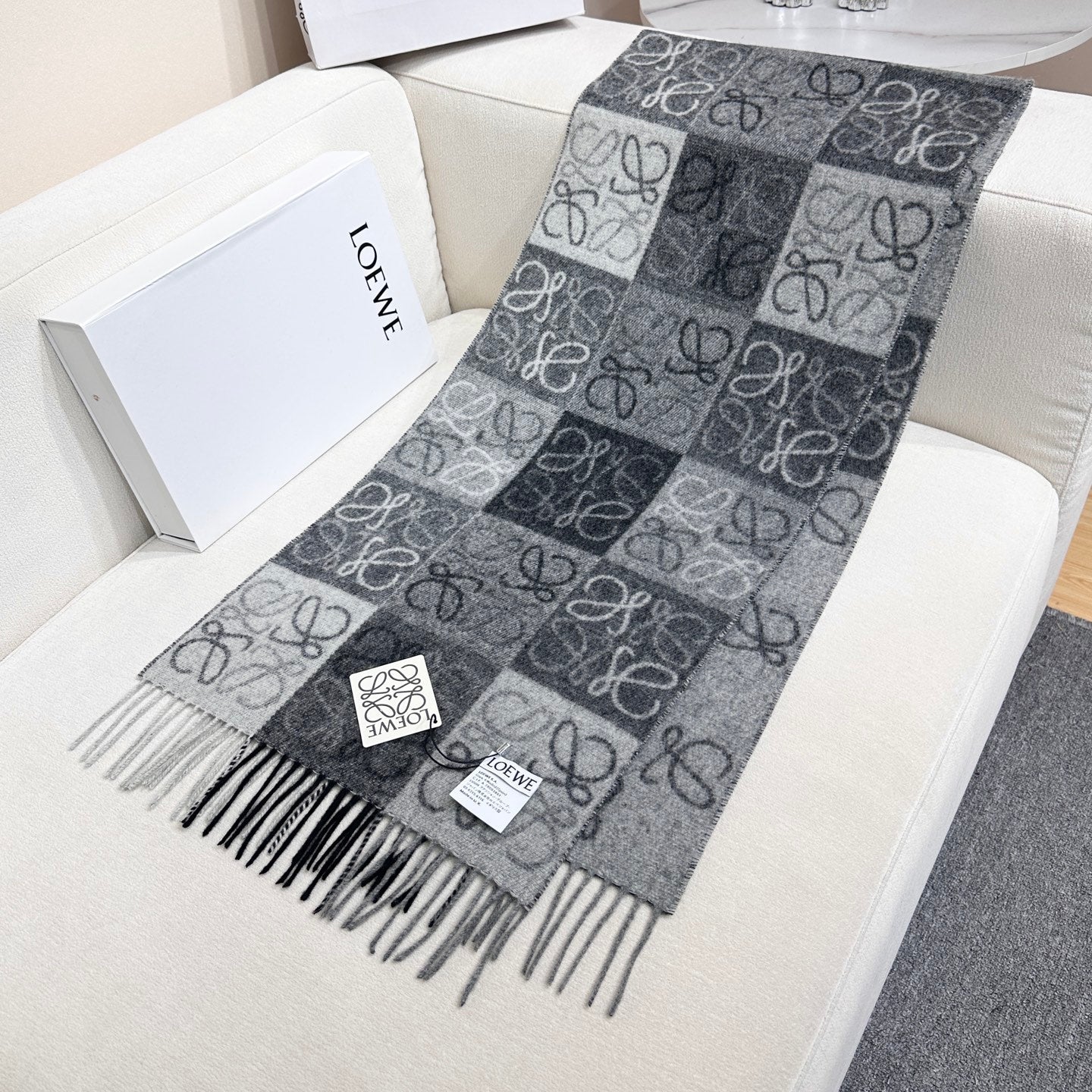 LOEWE 26S SCARF 180 IN CASHMERE WOOL 303186