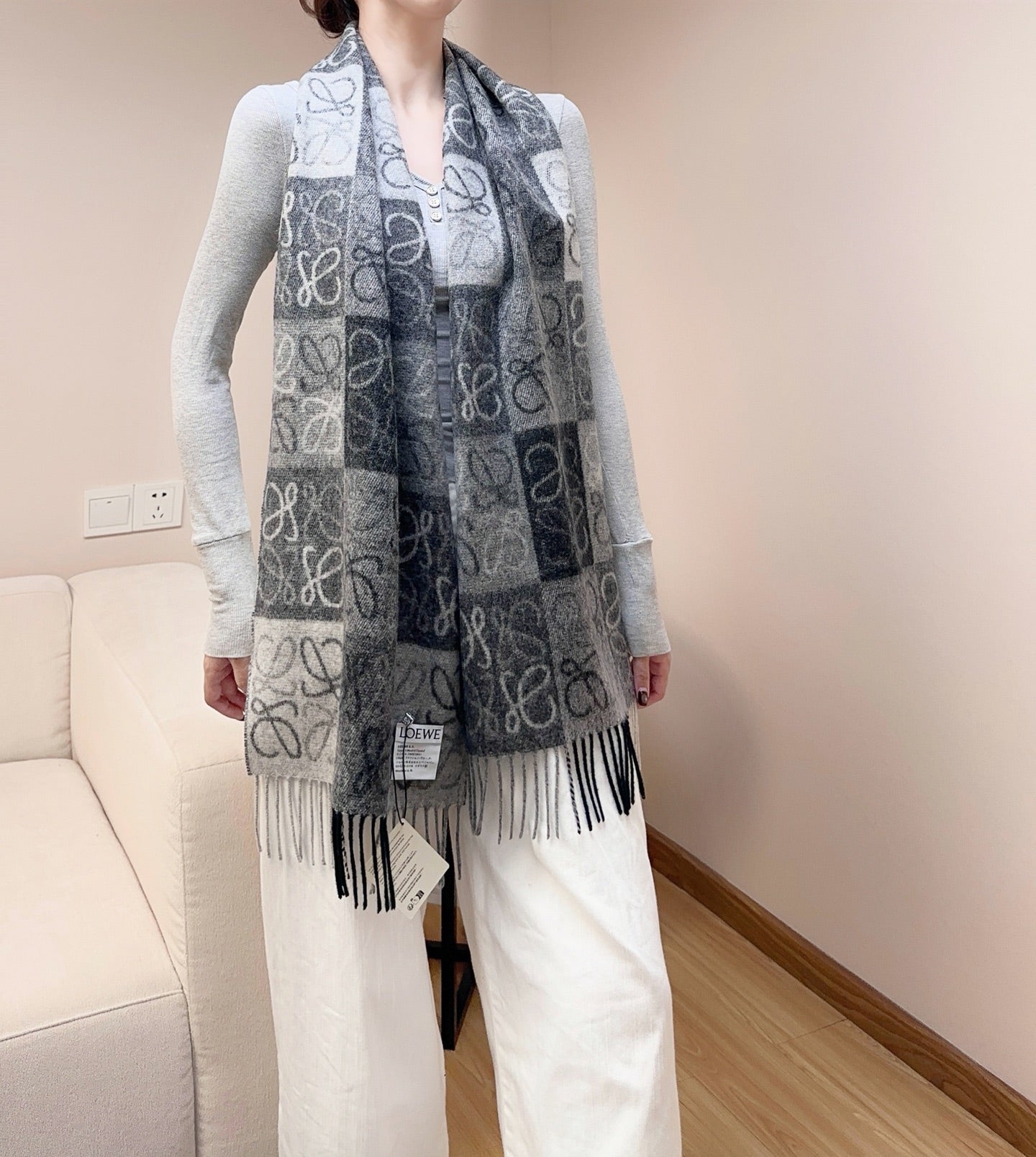 LOEWE 26S SCARF 180 IN CASHMERE WOOL 303186
