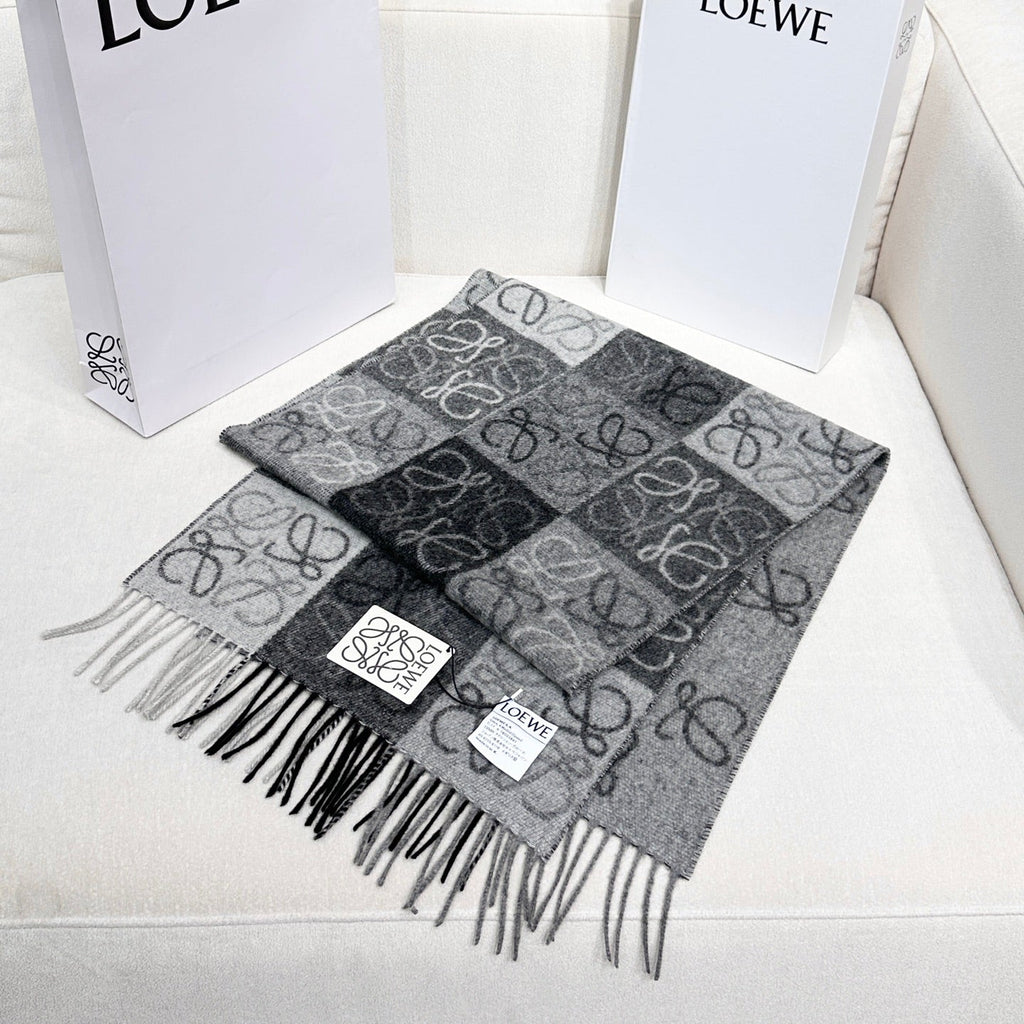 LOEWE 26S SCARF 180 IN CASHMERE WOOL 303186
