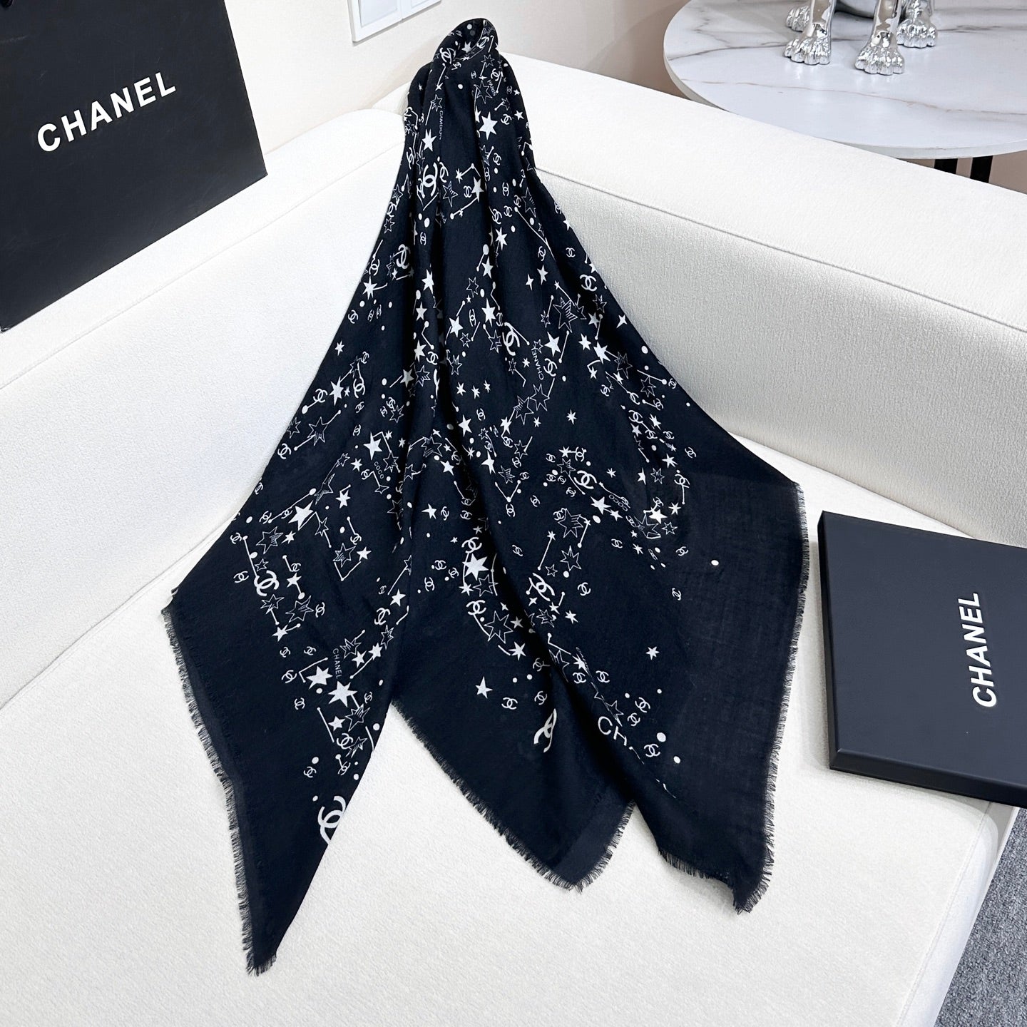 CHANEL 26S SCARF 140 IN SILK 309774