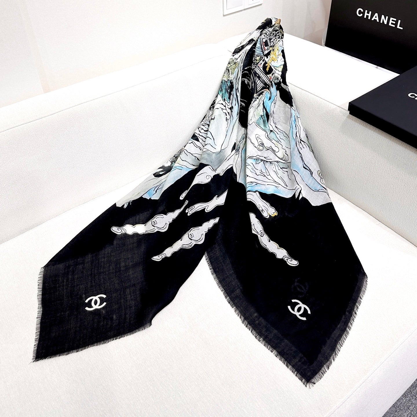 CHANEL 26S SCARF 140 IN SILK 309768
