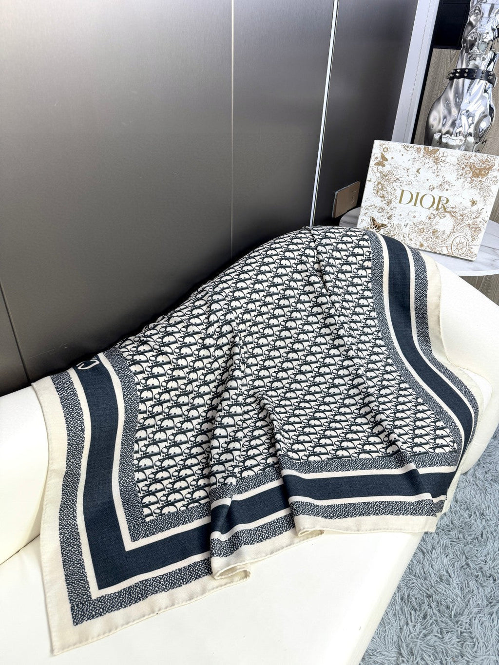 DIOR 26S SCARF 140CM IN CASHMERE SILK 304567