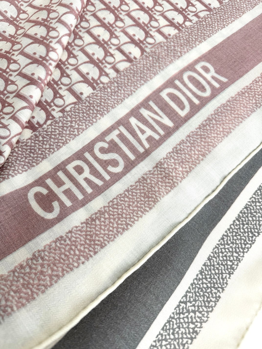 DIOR 26S SCARF 140CM IN CASHMERE SILK 304568