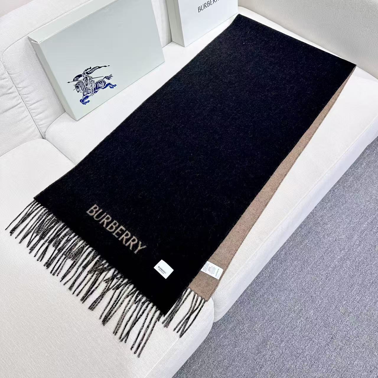 BURBERRY 26S SCARF 180CM IN CASHMERE 309771
