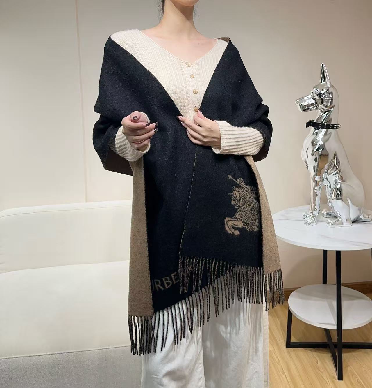 BURBERRY 26S SCARF 180CM IN CASHMERE 309771