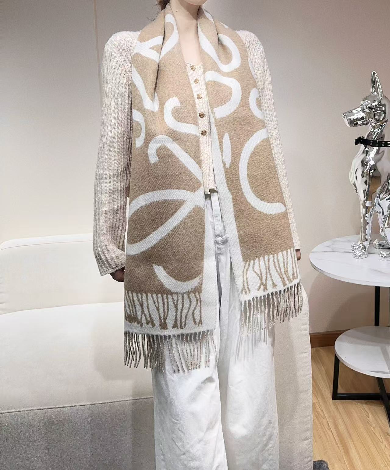 LOEWE 26S SCARF 180 IN CASHMERE WOOL 311814