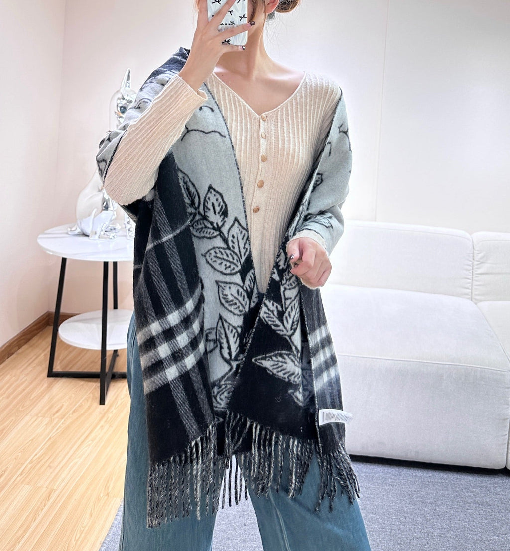 BURBERRY 26S SCARF 210CM IN CASHMERE 303182
