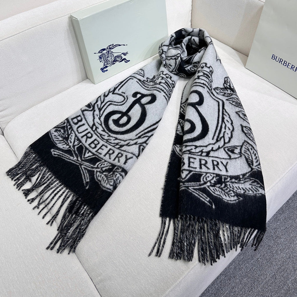 BURBERRY 26S SCARF 210CM IN CASHMERE 303182