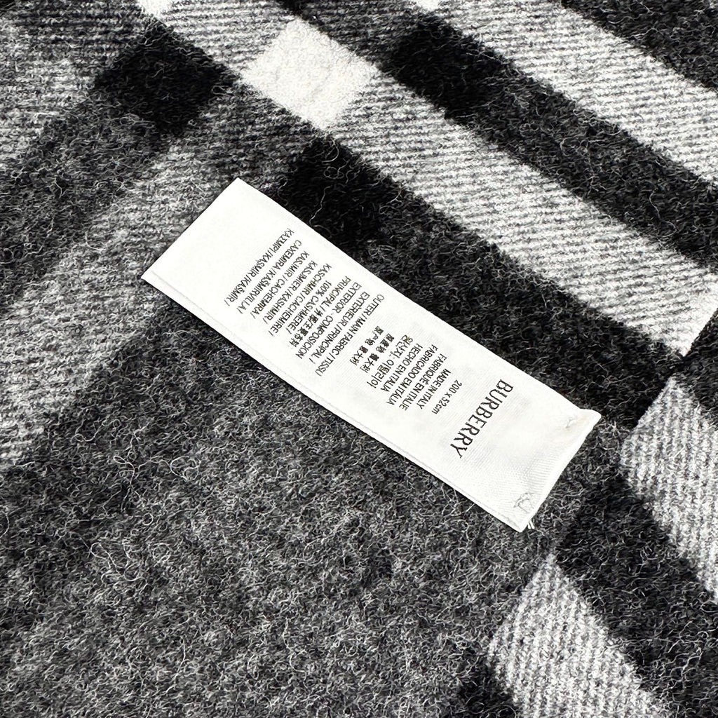 BURBERRY 26S SCARF 200CM IN CASHMERE 305976
