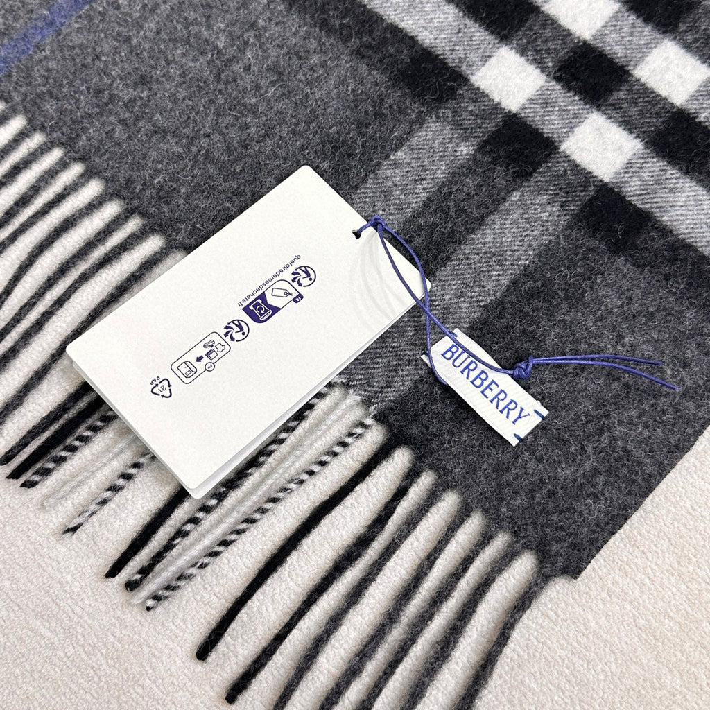 BURBERRY 26S SCARF 200CM IN CASHMERE 305976